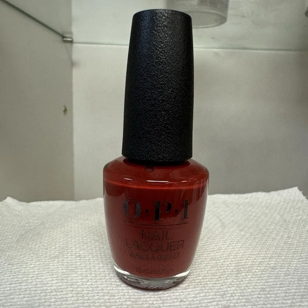 OPI Nail Polish 0.5 fl oz - NLP40 Como se Llama? New Without Box